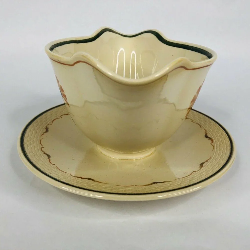 Royal Copenhagen Zinnia Gravy Boat Fajance Attached Underplate Sauce Dish Denmar